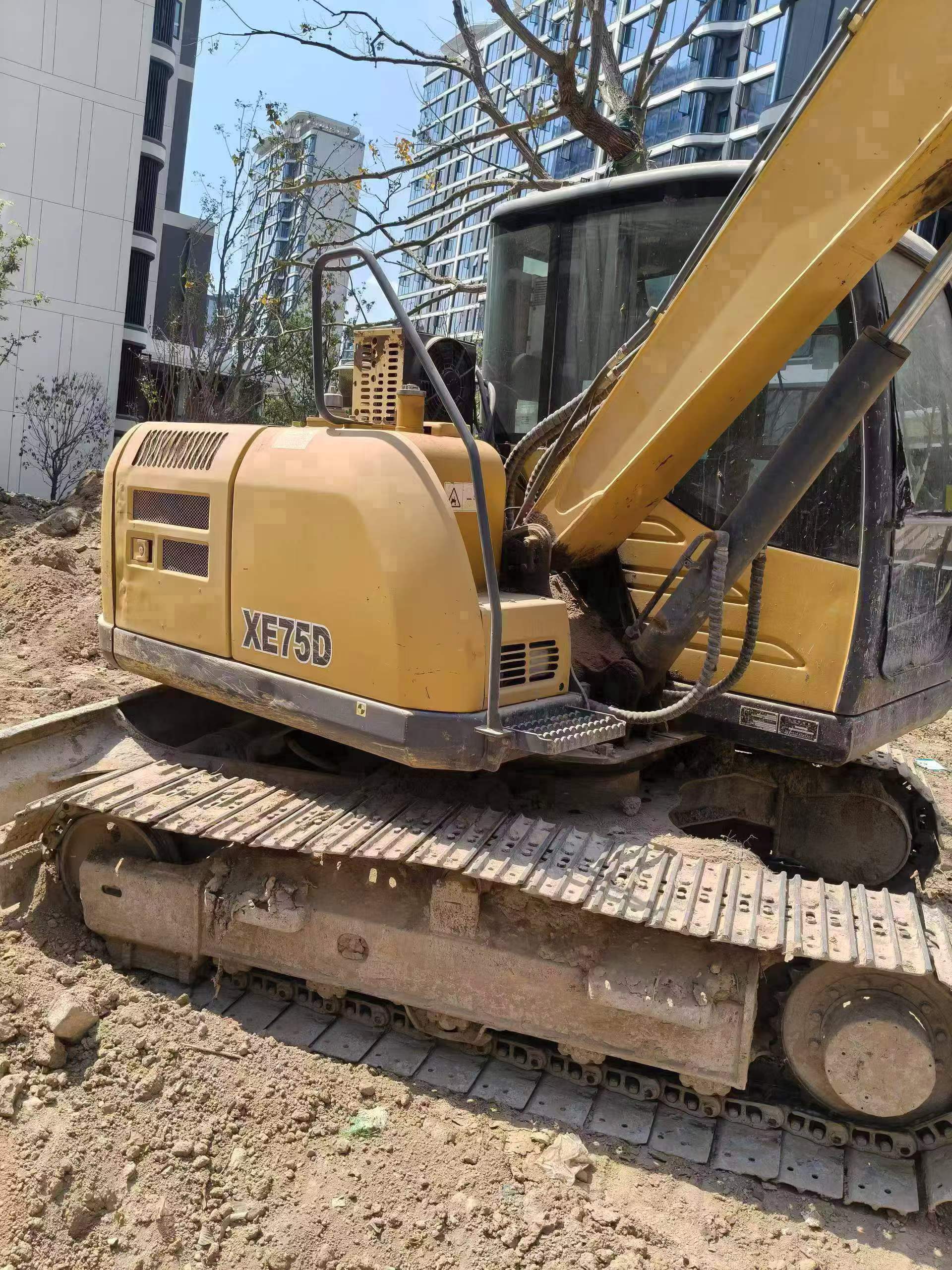 Buy XCMG XE75C Used Excavator / 7