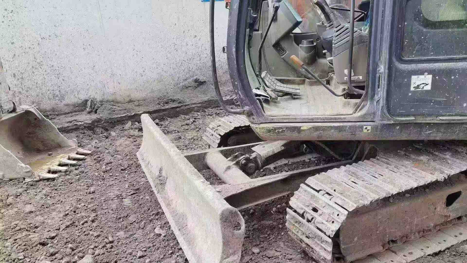 Buy Hitachi ZX60 Used Excavator / 3