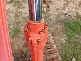 Buy Hitachi ZH200-5A Used Excavator / 3 Buy Hitachi ZH200-5A Used Excavator / 3