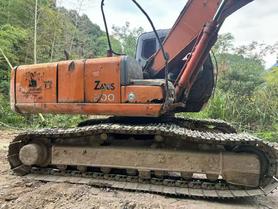 Buy Hitachi ZX200-6 Used Excavator / 2 Buy Hitachi ZX200-6 Used Excavator / 2