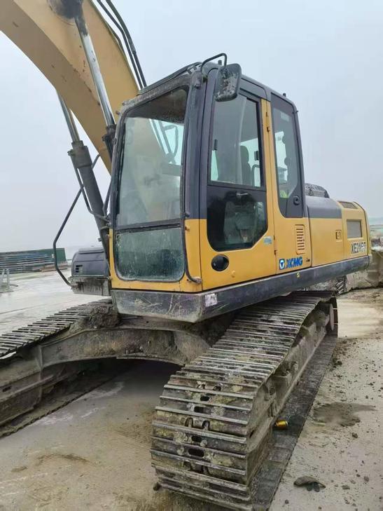 Buy XCMG XE215 Used Excavator / 1