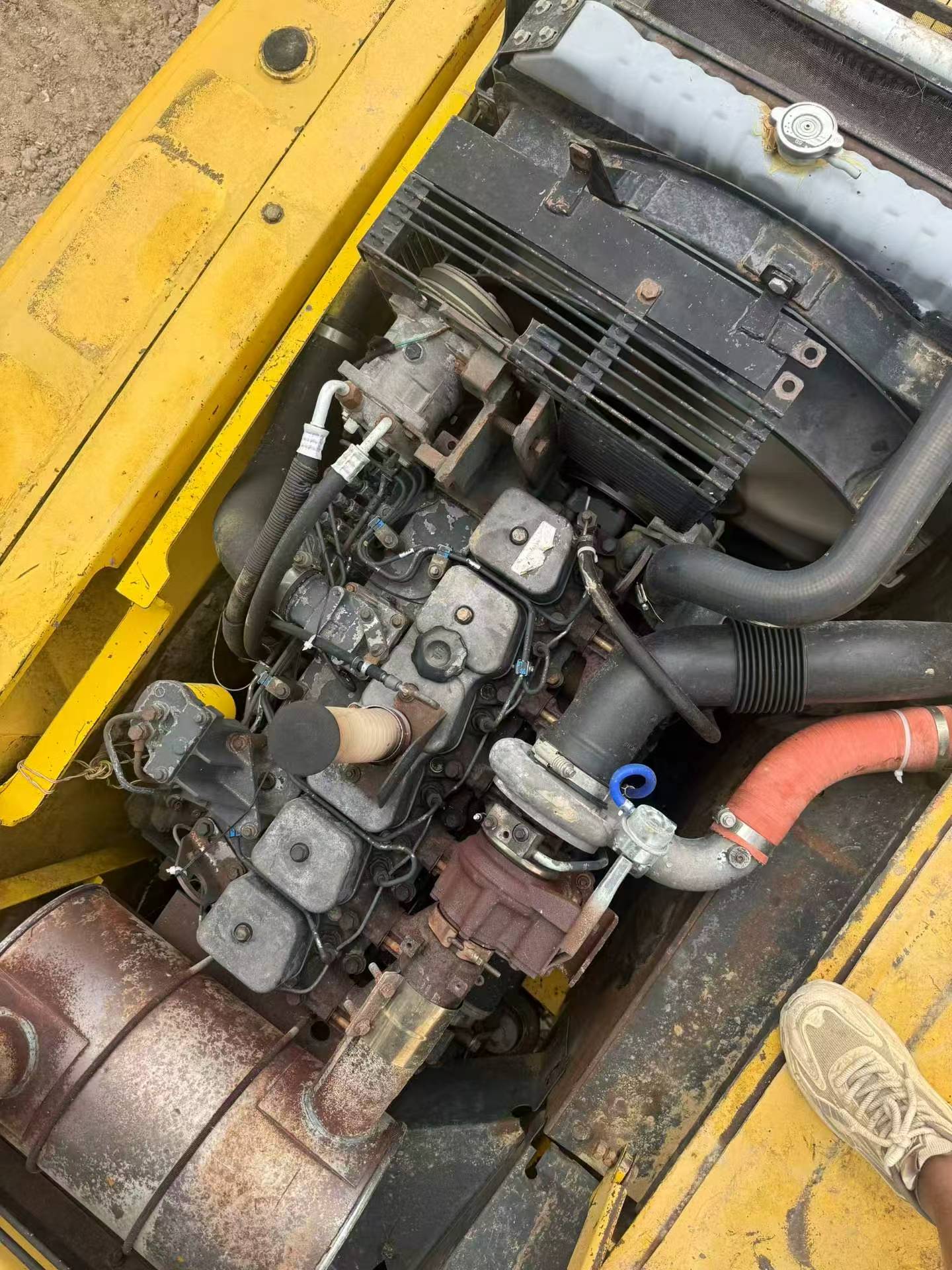 Buy Komatsu PC200-7 Used Excavator / 8