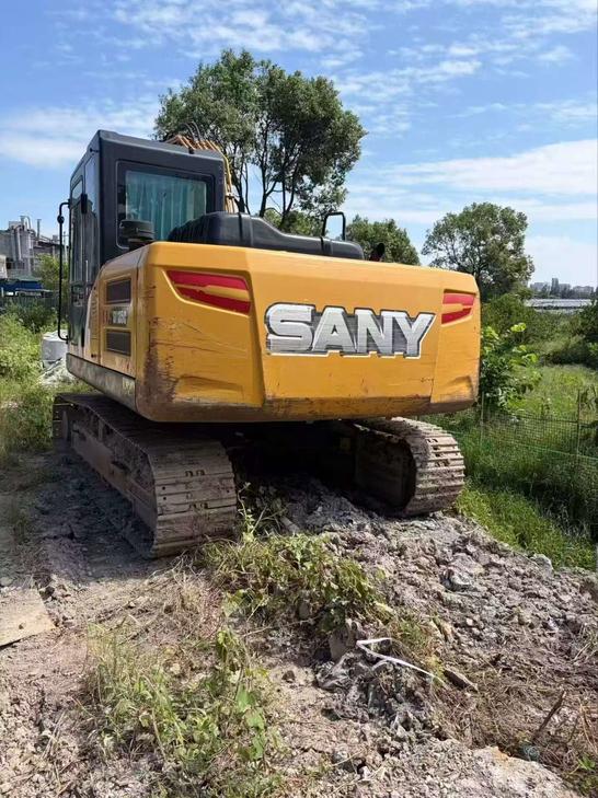 Buy Sany SY135 Used Excavator / 1