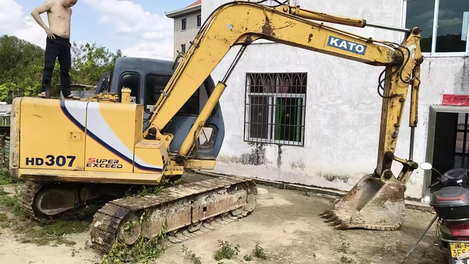 Buy Kato HD307 Used Excavator / 2