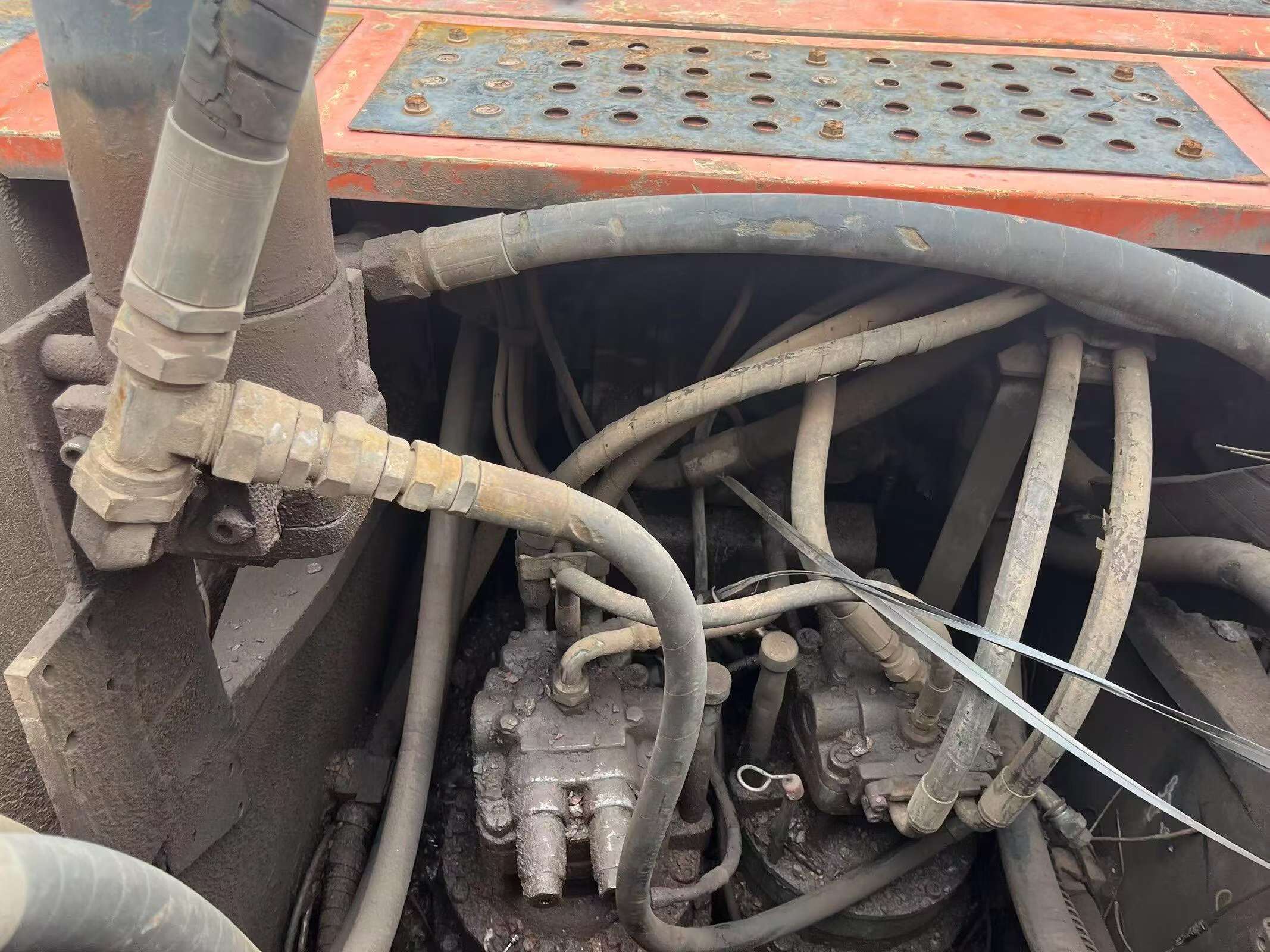 Buy Hitachi ZX490LCH-5A Used Excavator / 6