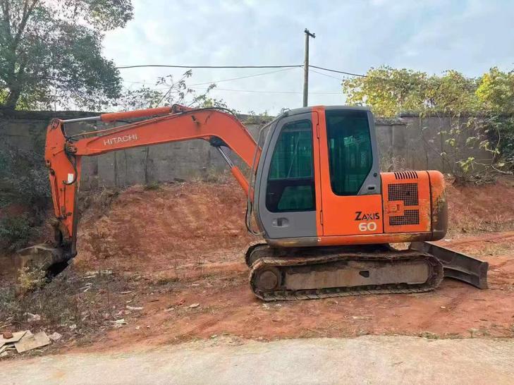 Buy Hitachi ZX60 Used Excavator / 1