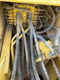 Buy Komatsu PC220 Used Excavator / 7 Buy Komatsu PC220 Used Excavator / 7