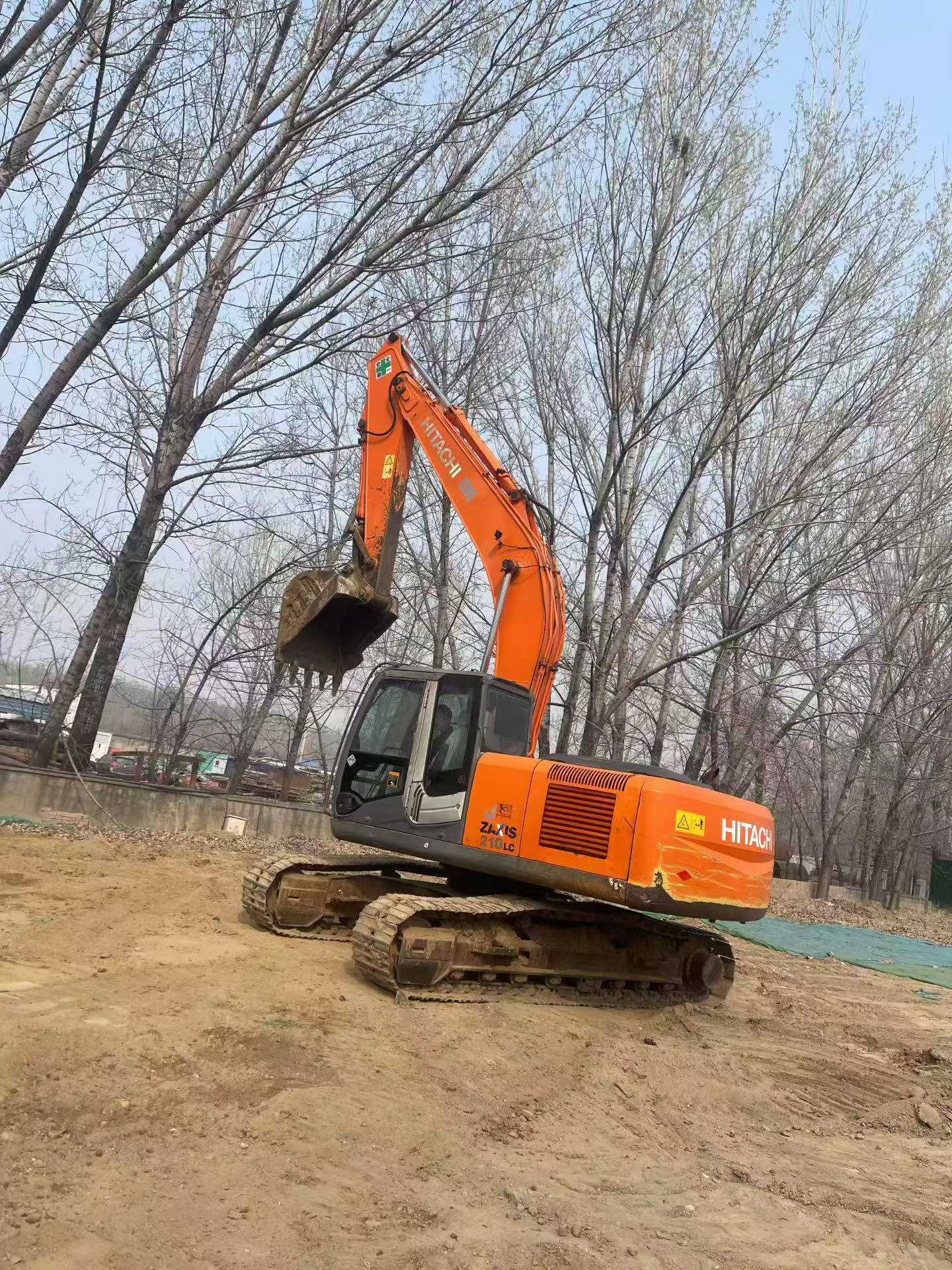 Buy Hitachi EX210LC Used Excavator / 2