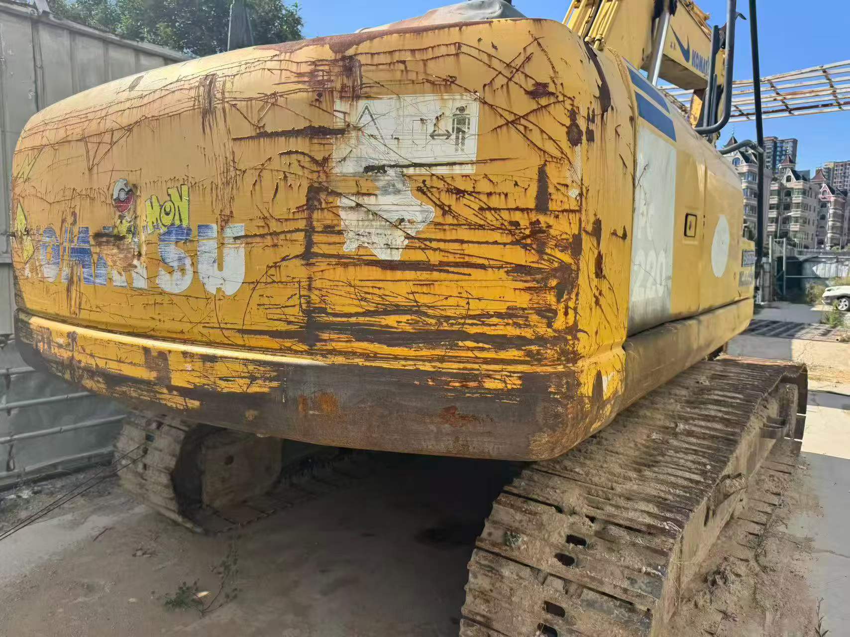 Buy Komatsu PC220-8 Used Excavator / 2