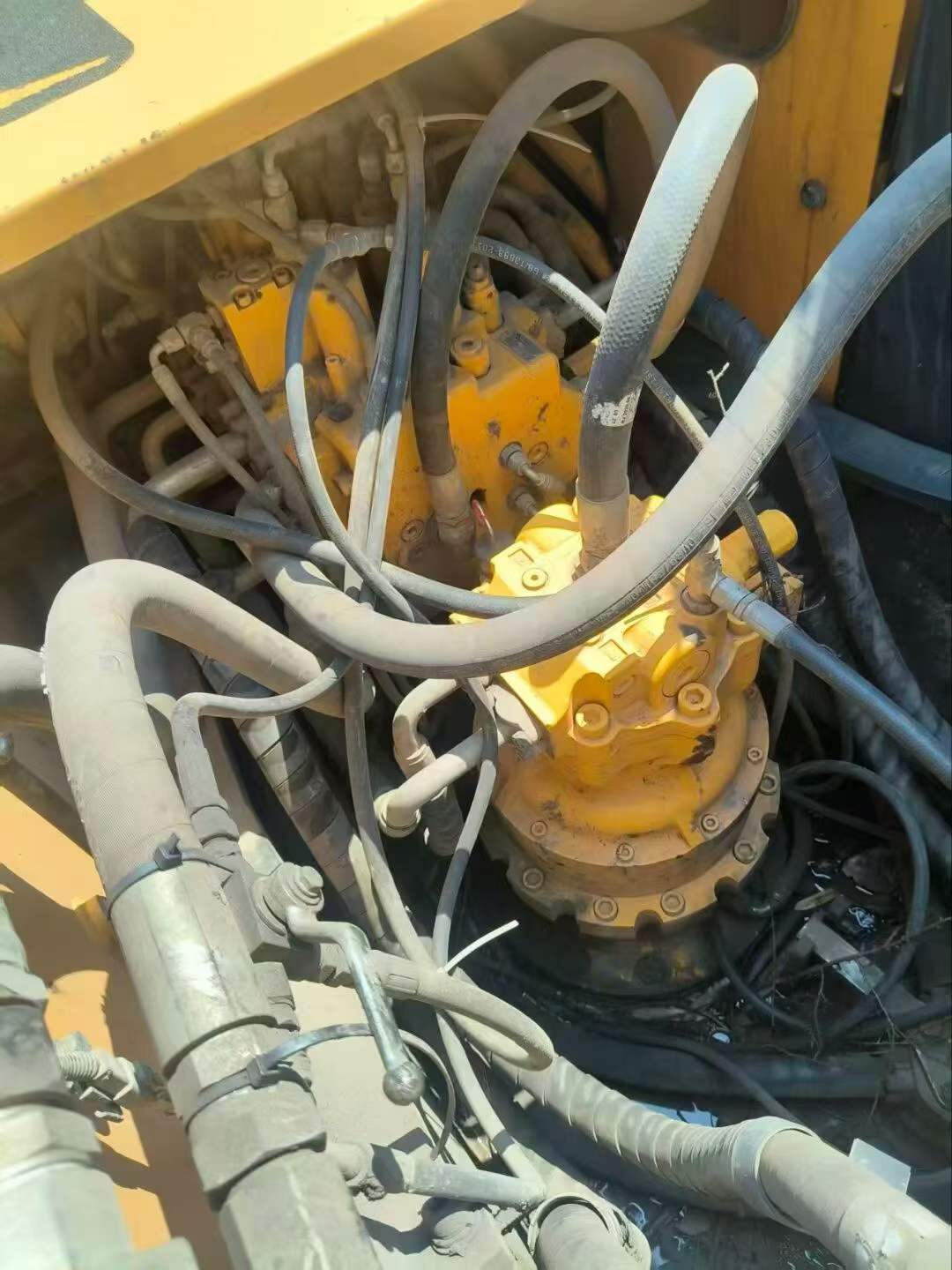 Buy Hyundai R215VS Used Excavator / 2