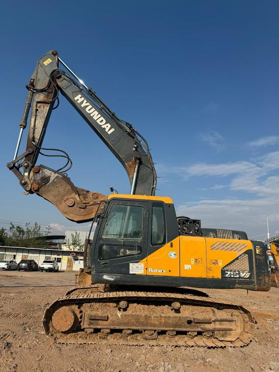 Buy Hyundai R215VS Used Excavator / 1