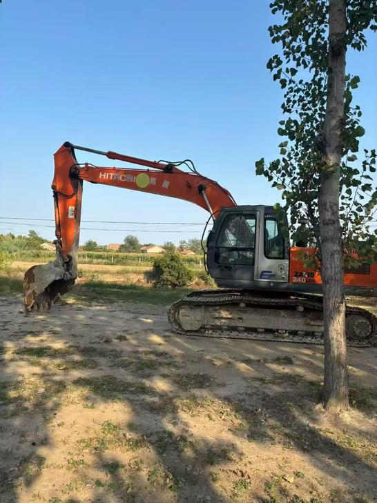 Buy Hitachi ZX210-3G Used Excavator / 1