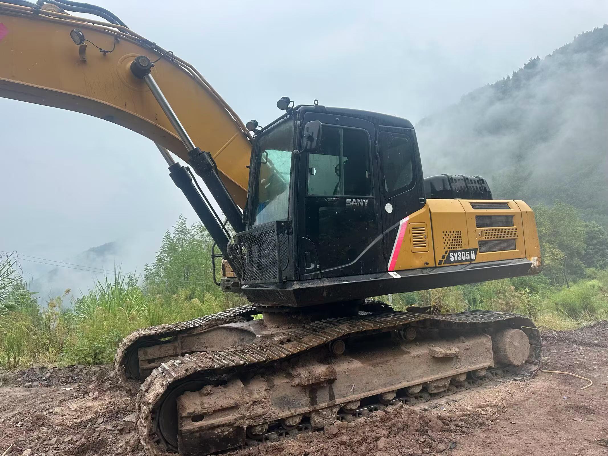 Buy Sany SY245H Used Excavator / 2