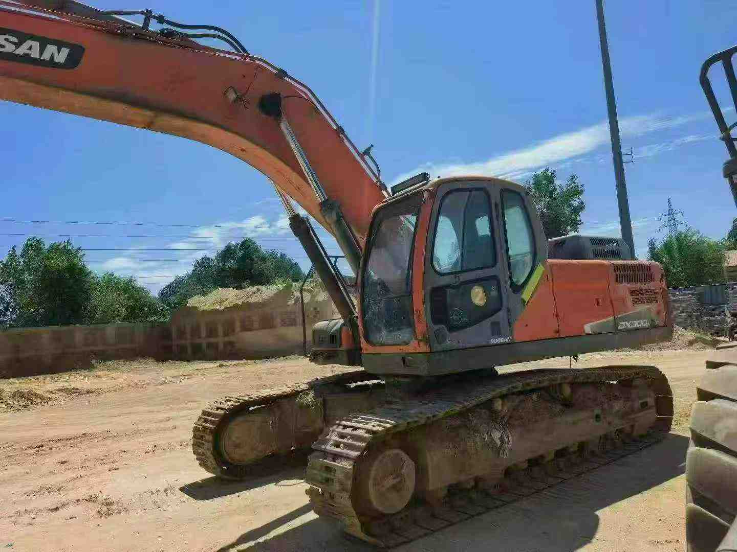 Buy Doosan DH300-5 Used Excavator / 2