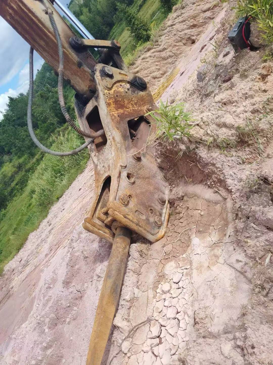Buy Hyundai R305LC-7 Used Excavator / 3