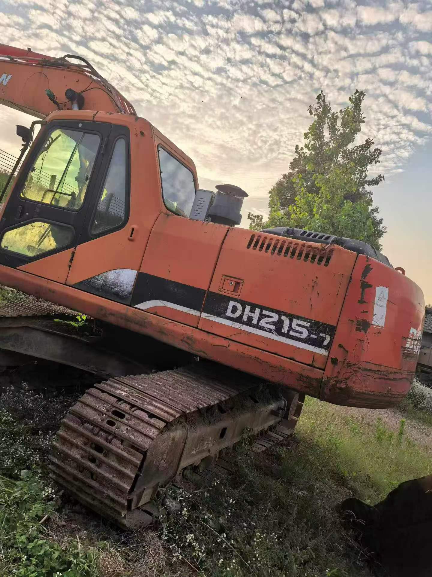 Buy Doosan DH215-7 Used Excavator / 5