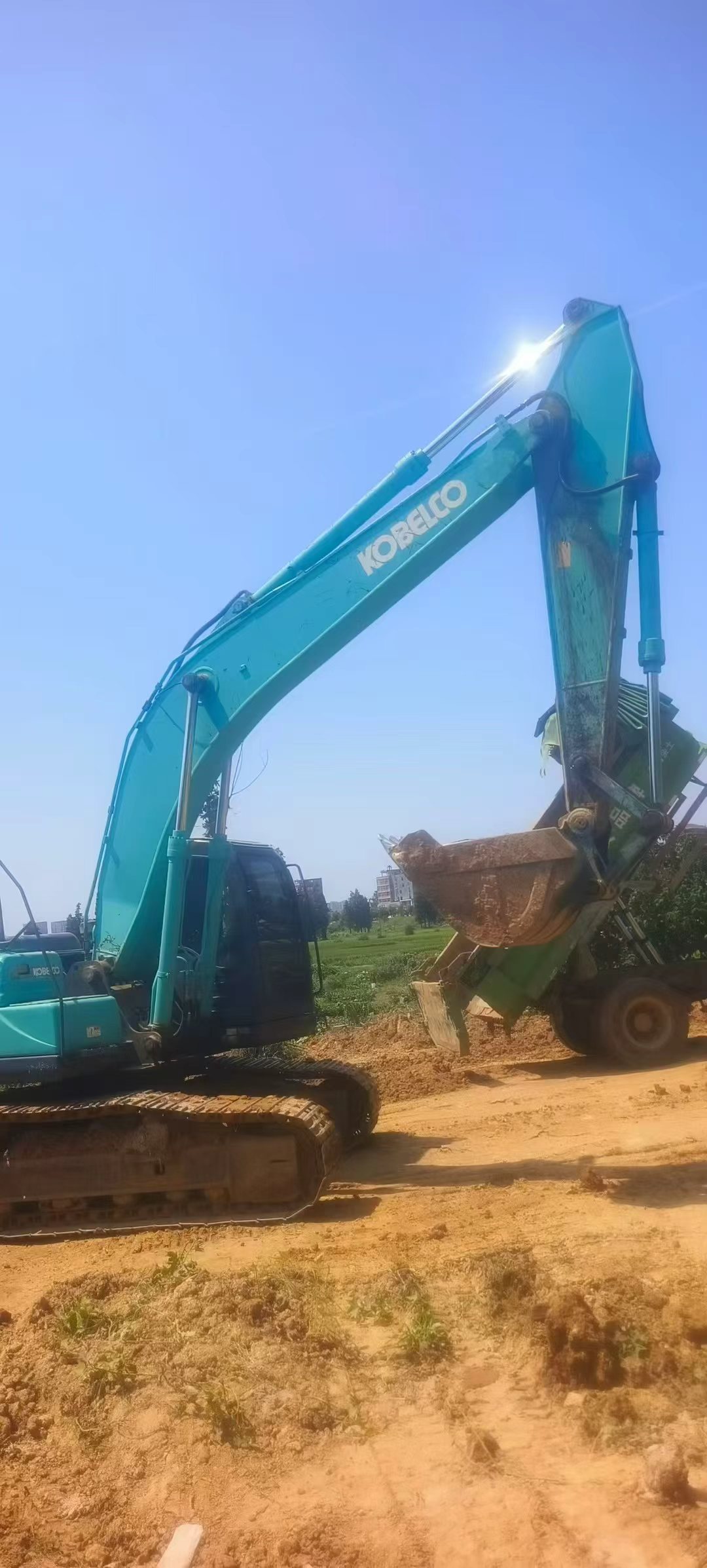 Buy Kobelco SK210 Used Excavator / 6