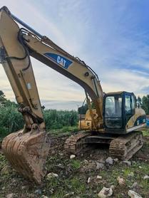 Buy Caterpillar 320C Used Excavator / 2 Buy Caterpillar 320C Used Excavator / 2
