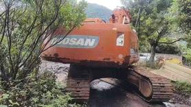 Buy Doosan DH220-7 Used Excavator / 5 Buy Doosan DH220-7 Used Excavator / 5
