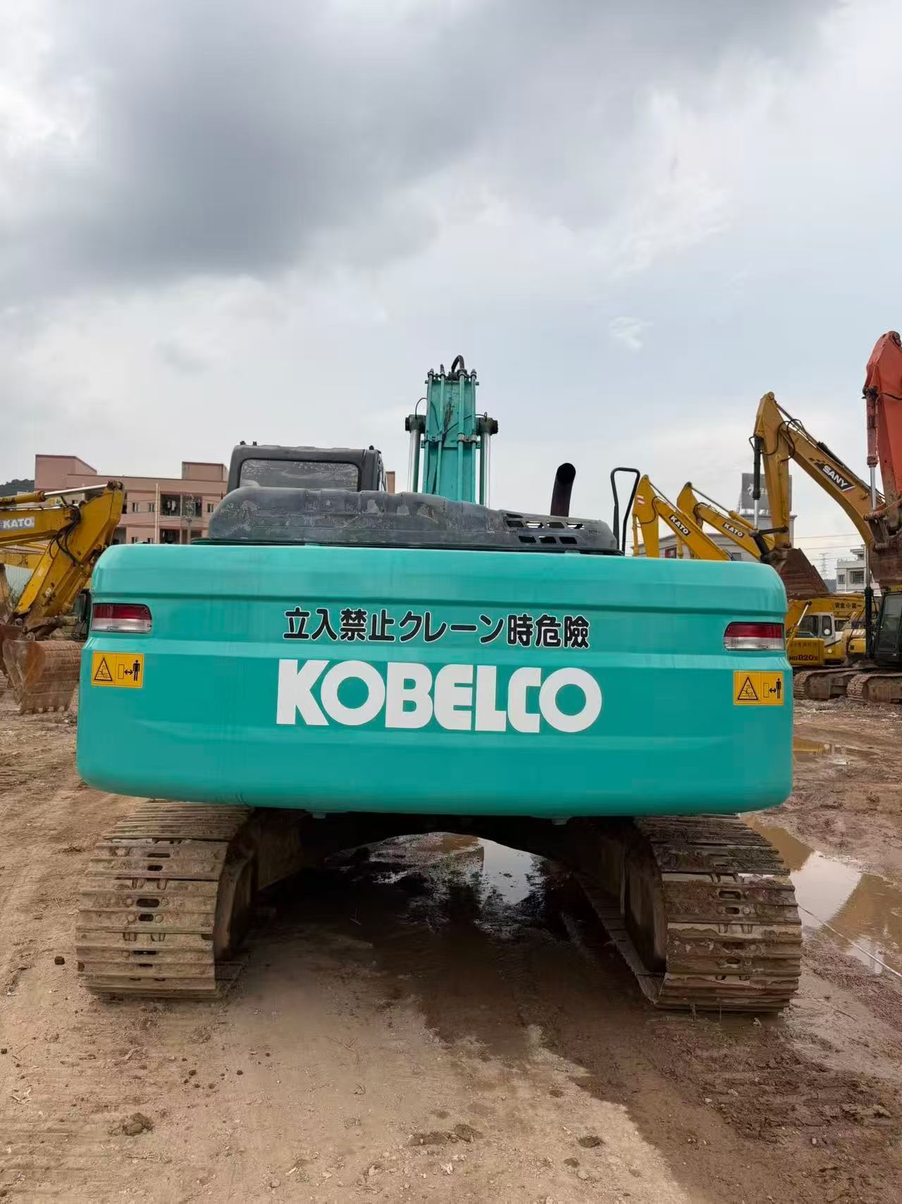 Buy Kobelco SK260LC-8 Used Excavator / 9