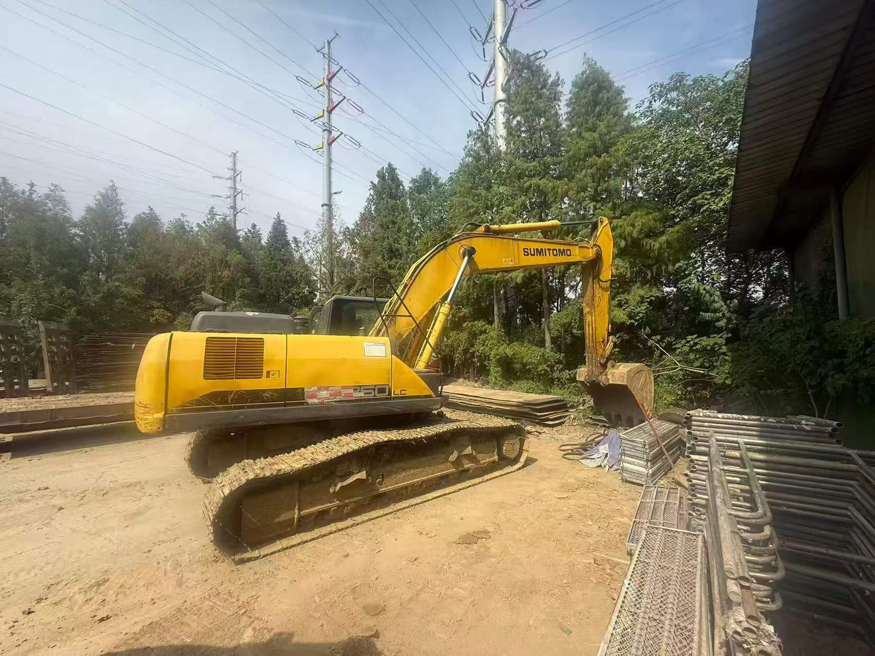 Buy Sumitomo S260 Used Excavator / 3
