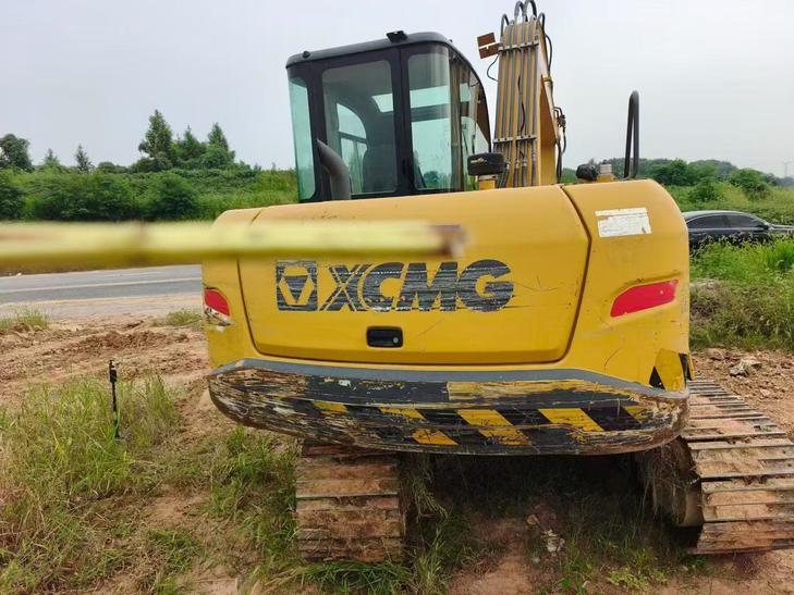 Buy XCMG XE75C Used Excavator / 1