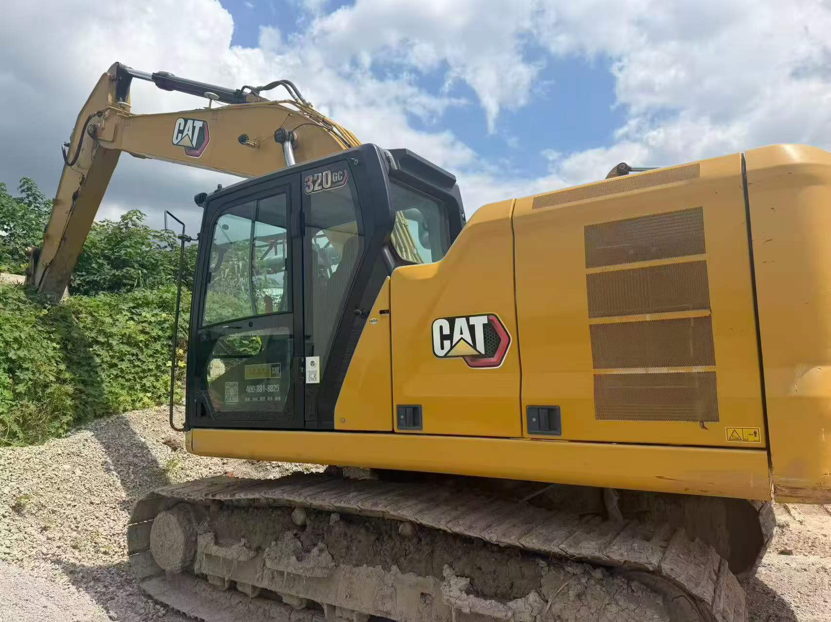 Buy Caterpillar 320GC Used Excavator / 2