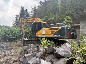 Buy Hyundai R350LVS Used Excavator / 2 Buy Hyundai R350LVS Used Excavator / 2