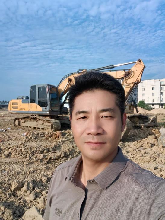 Buy XCMG XE200DA Used Excavator / 1