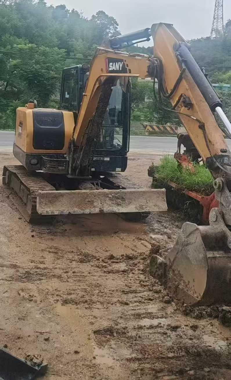 Buy Sany SY60 Used Excavator / 2