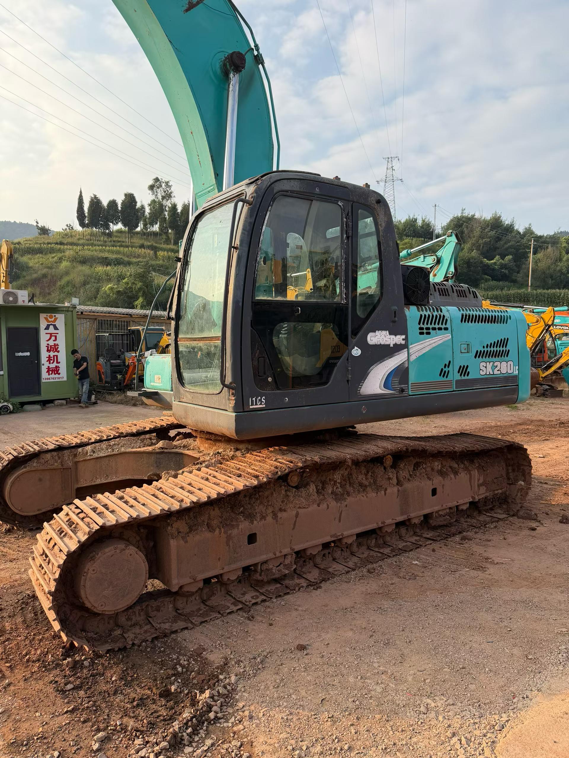Buy Kobelco SK260 Used Excavator / 6