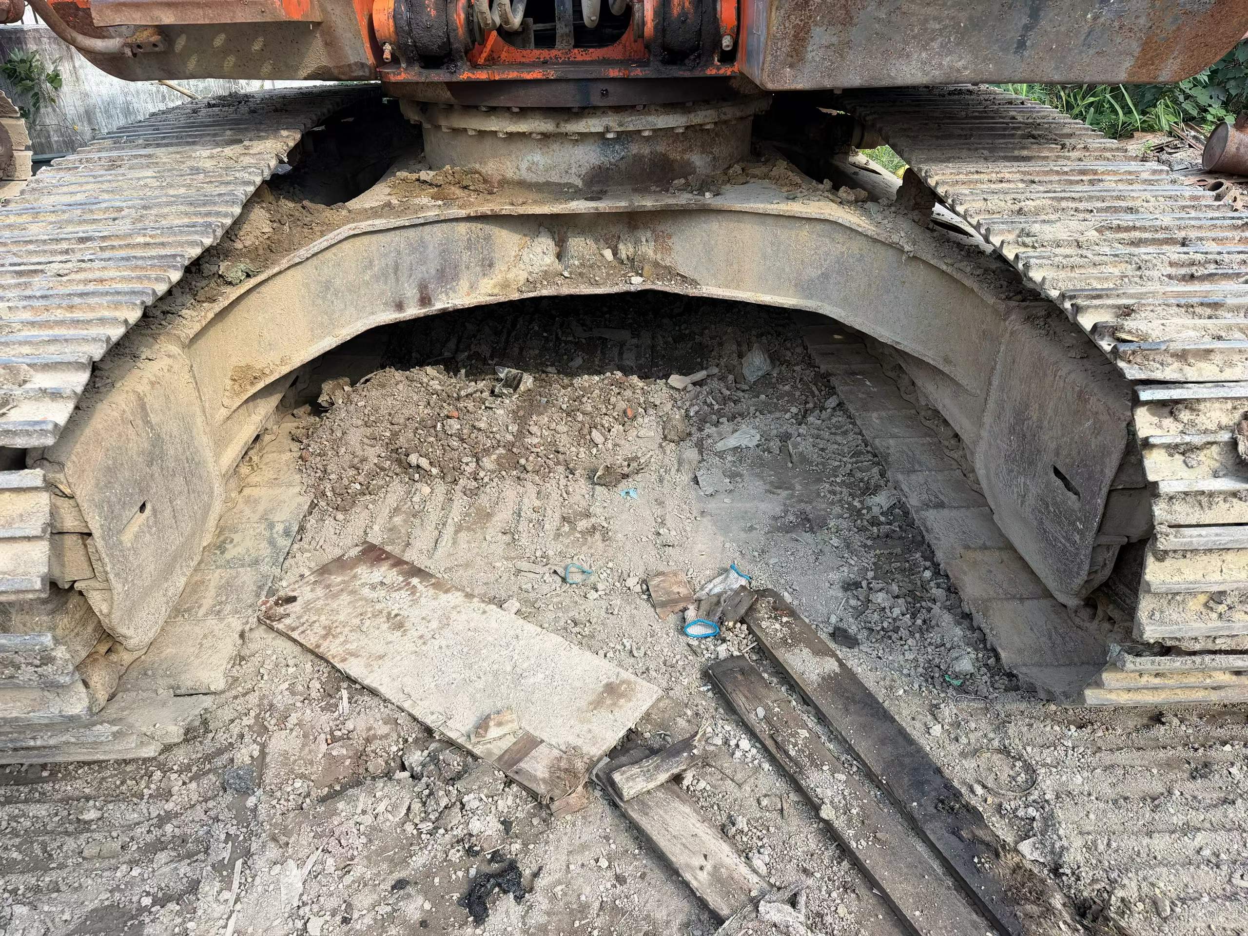 Buy Hitachi ZX200-6 Used Excavator / 9