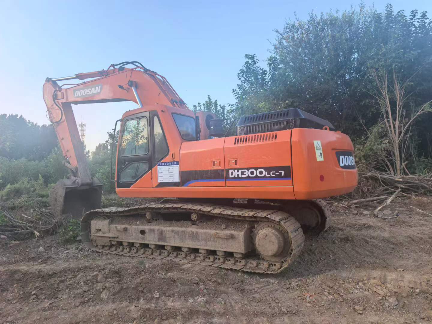 Buy Doosan DH300-7 Used Excavator / 2