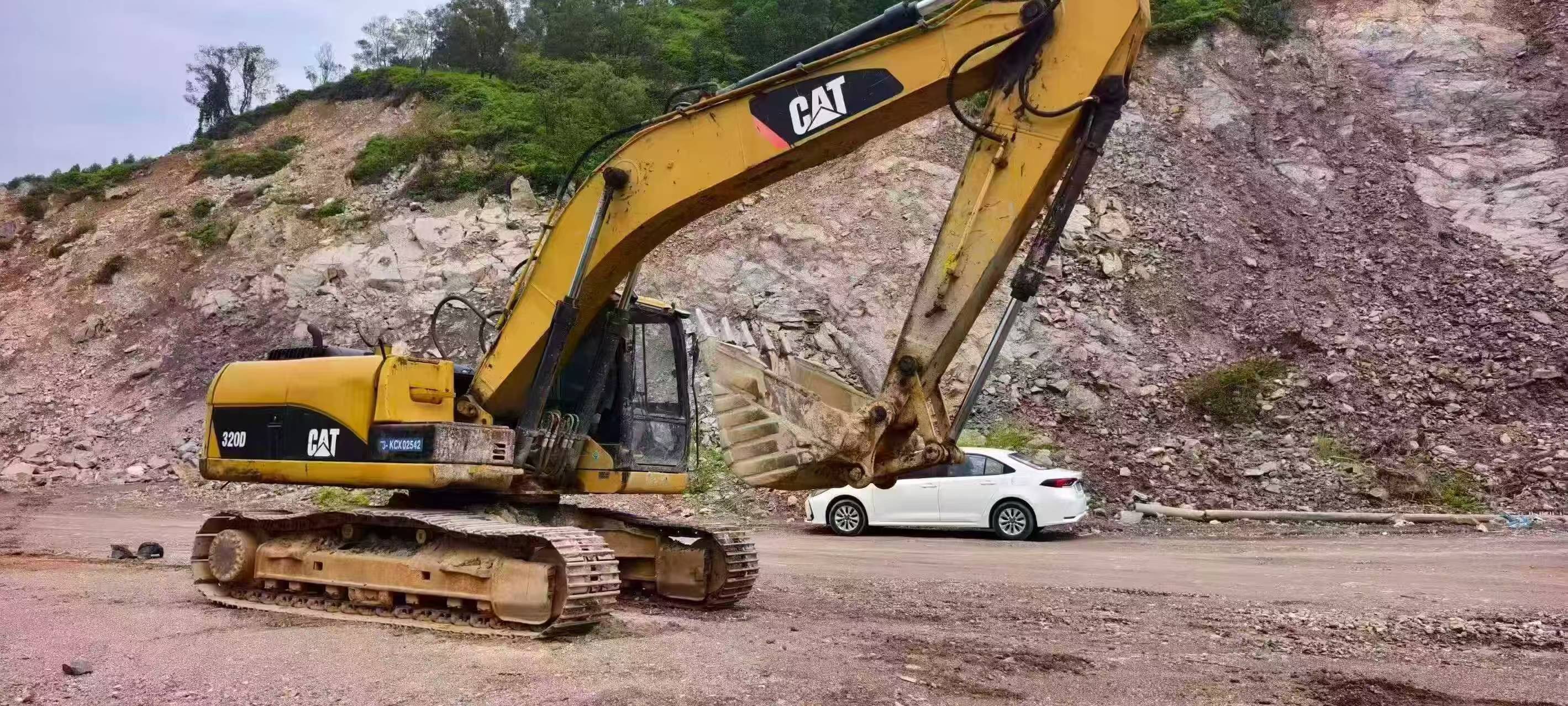 Buy Caterpillar 320D Used Excavator / 2