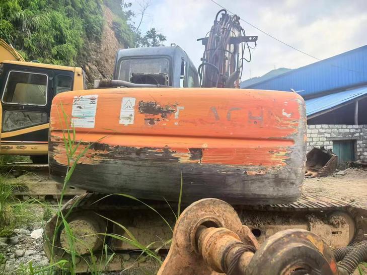 Buy Hitachi EX120-6 Used Excavator / 1