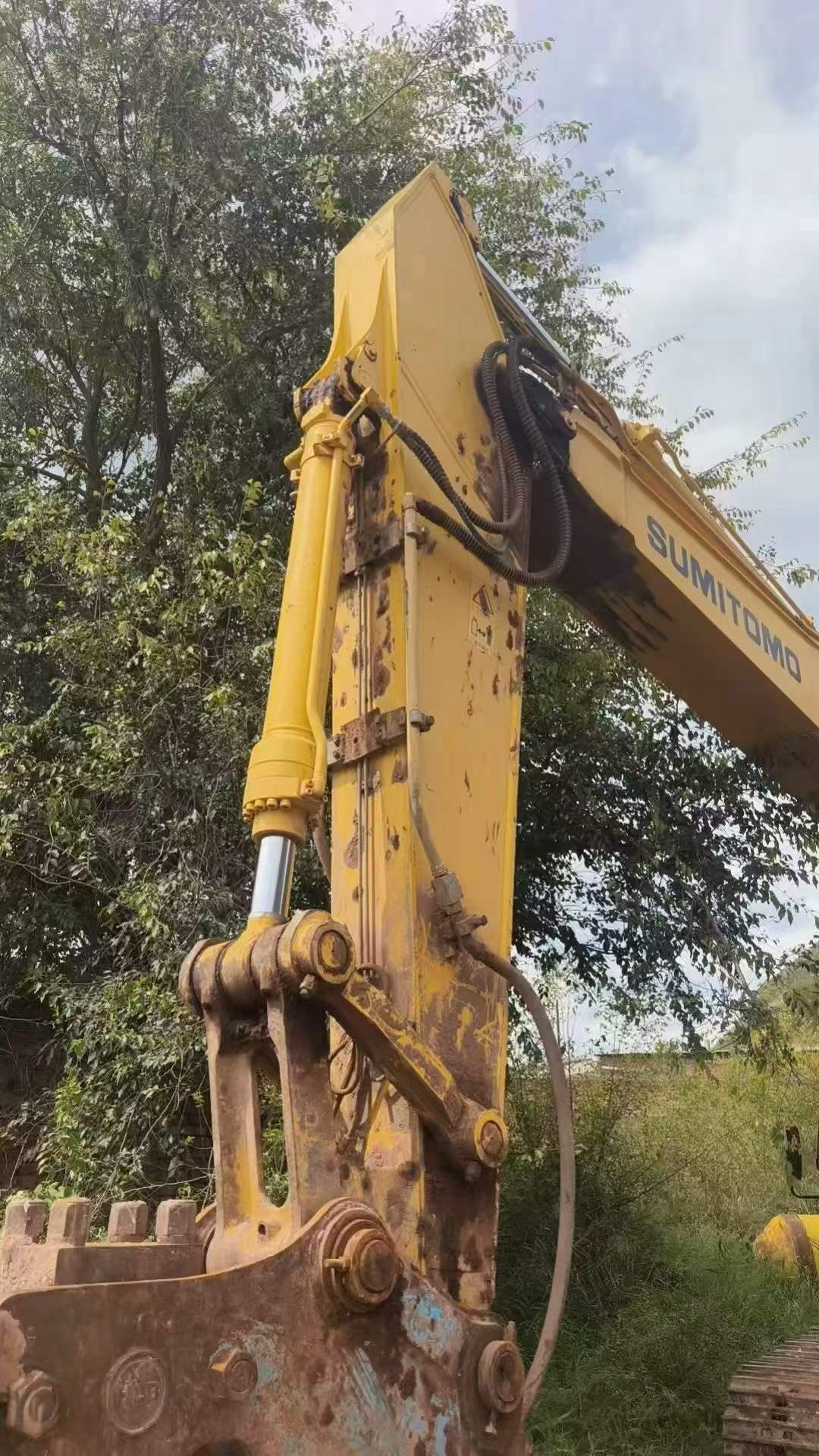 Buy Sumitomo SH240-3 Used Excavator / 4