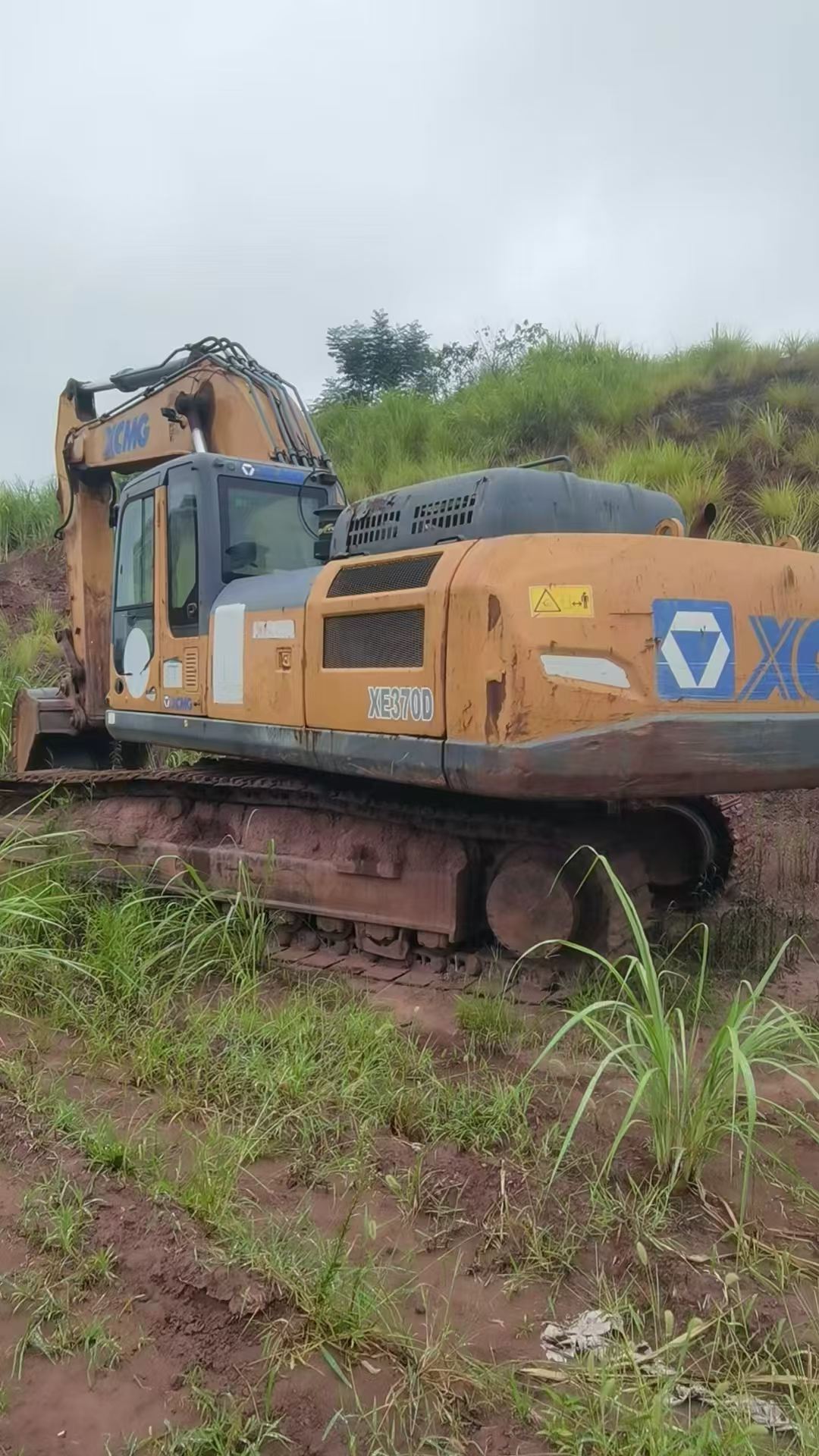 Buy XCMG XE7000 Used Excavator / 2