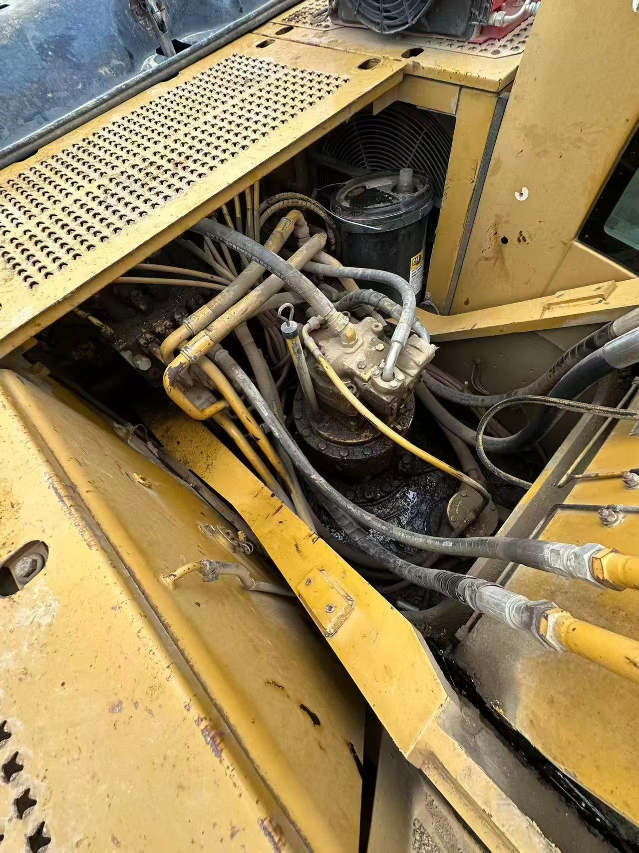 Buy Caterpillar 325C Used Excavator / 3