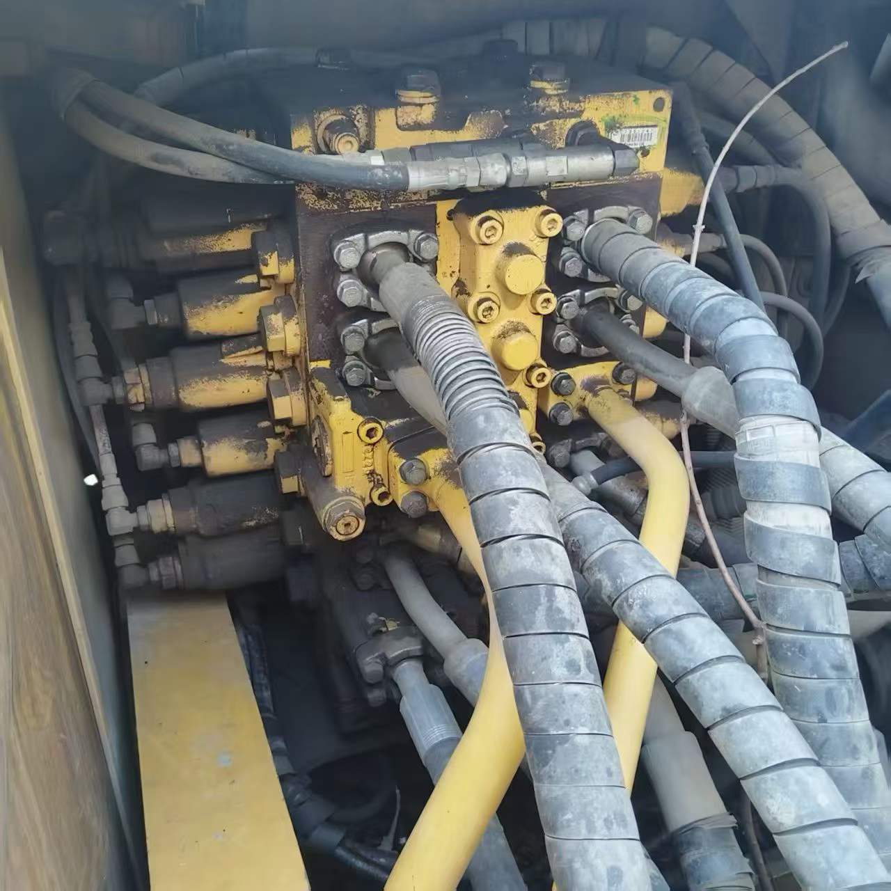 Buy Komatsu PC200-8 Used Excavator / 6