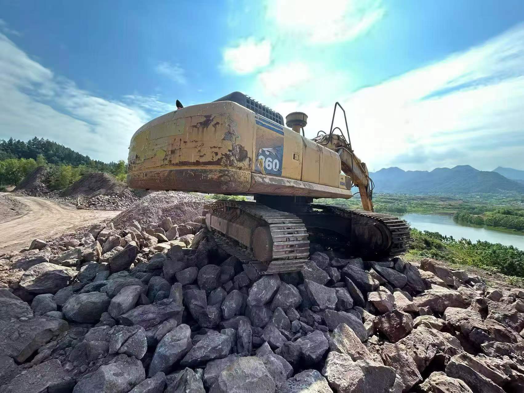 Buy Komatsu PC360-7 Used Excavator / 8