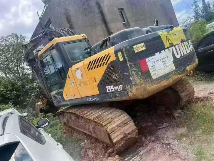 Buy Hyundai R205VS Used Excavator / 1