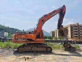 Buy Doosan DH215-9 Used Excavator / 2 Buy Doosan DH215-9 Used Excavator / 2