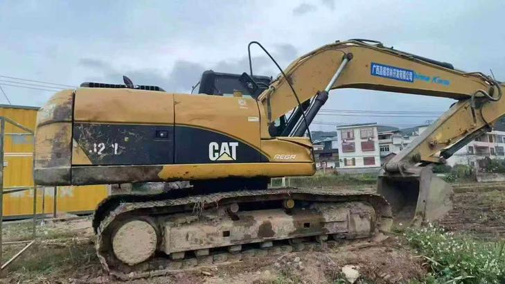 Buy Caterpillar 320D Used Excavator / 1