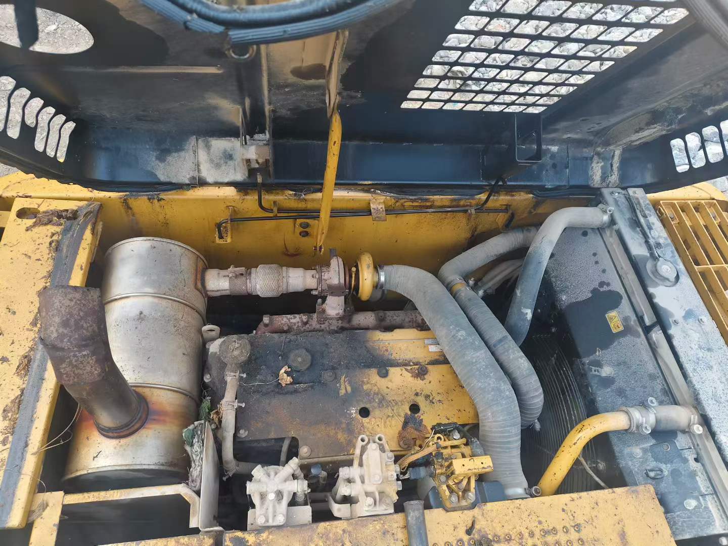 Buy Caterpillar 320A Used Excavator / 2