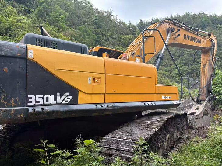 Buy Hyundai R350LVS Used Excavator / 1