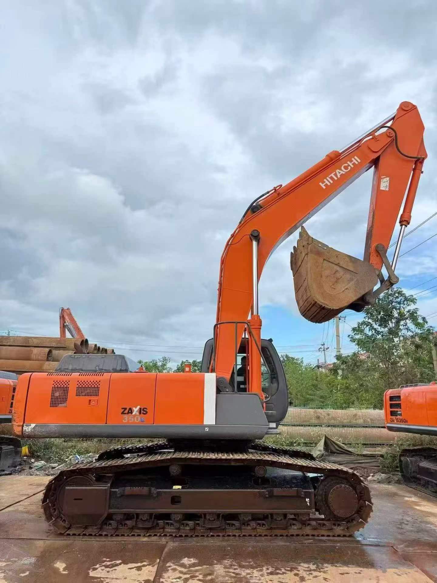 Buy Hitachi ZX330-3G Used Excavator / 2