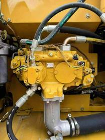 Buy Caterpillar 323D2L Used Excavator / 2 Buy Caterpillar 323D2L Used Excavator / 2