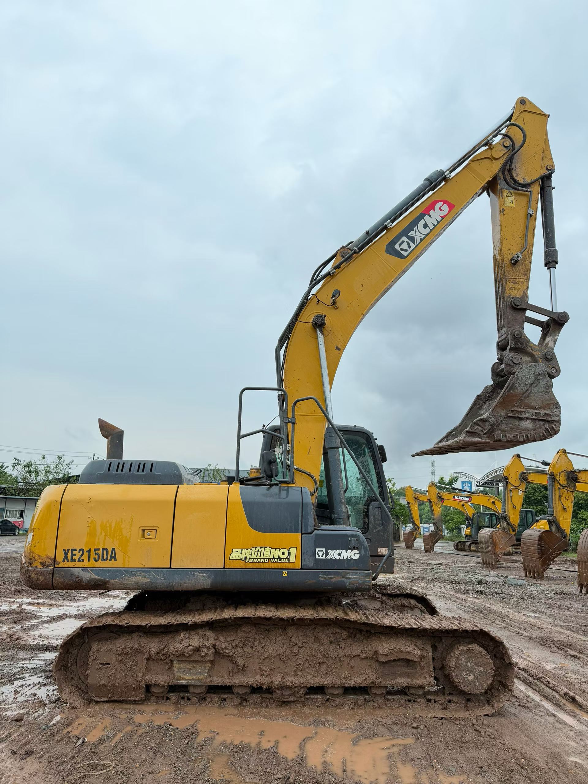 Buy XCMG XE200DA Used Excavator / 2