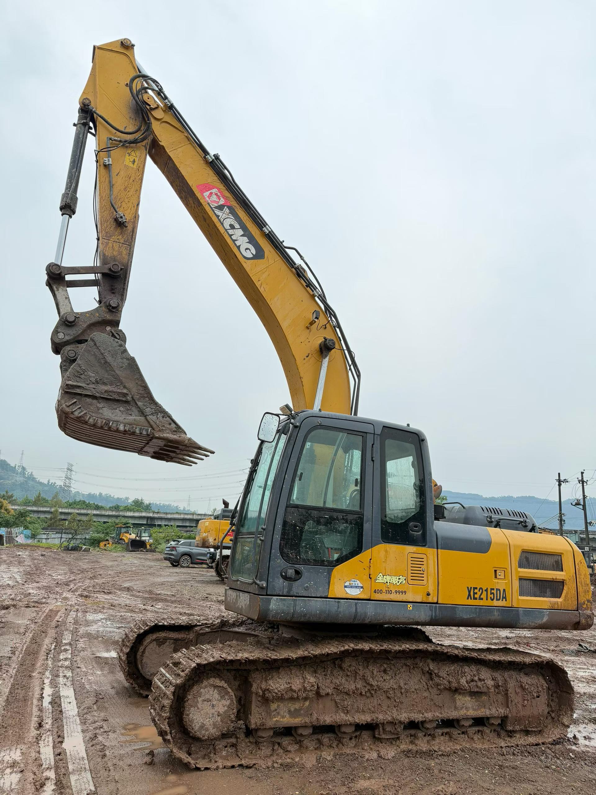Buy XCMG XE200DA Used Excavator / 4