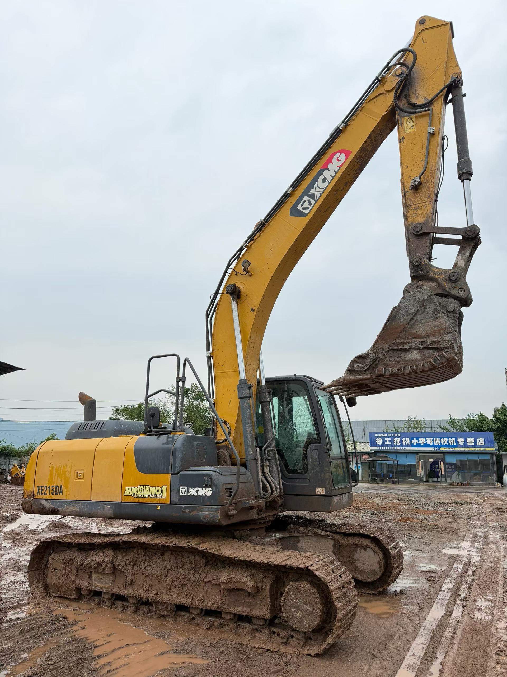 Buy XCMG XE200DA Used Excavator / 5